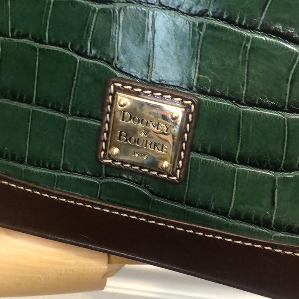 DOONEY & BOURKE Turquoise Croc Embossed & Brown Leather Handles Dome Hand Bag - Picture 5 of 17